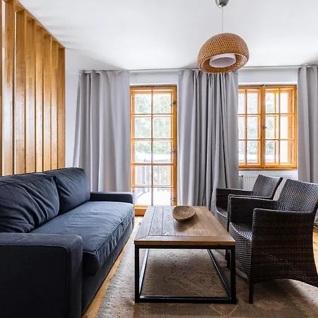 Bialy Dom W 3* Ropki