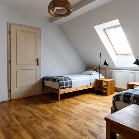 Bialy Dom W 3* Ropki