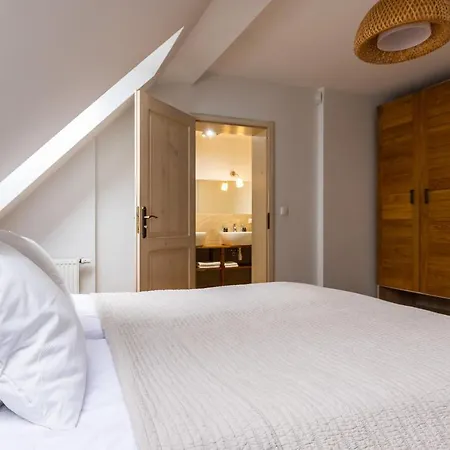 Bialy Dom W Affittacamere