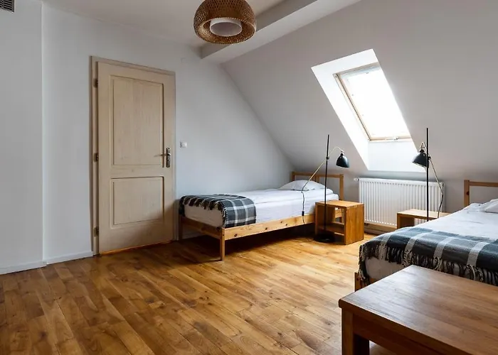 Biały Dom W 3* Ropki